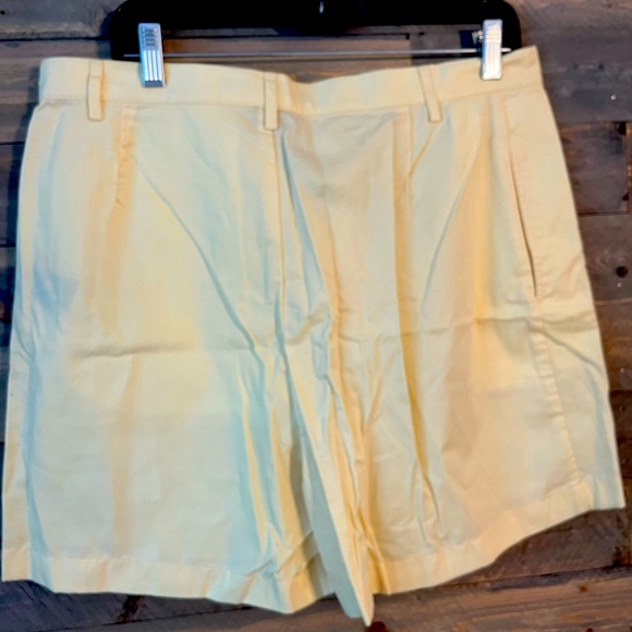 Gently-worn Ralph Lauren Sport -ladies shorts-size 14 - Picture 2 of 5
